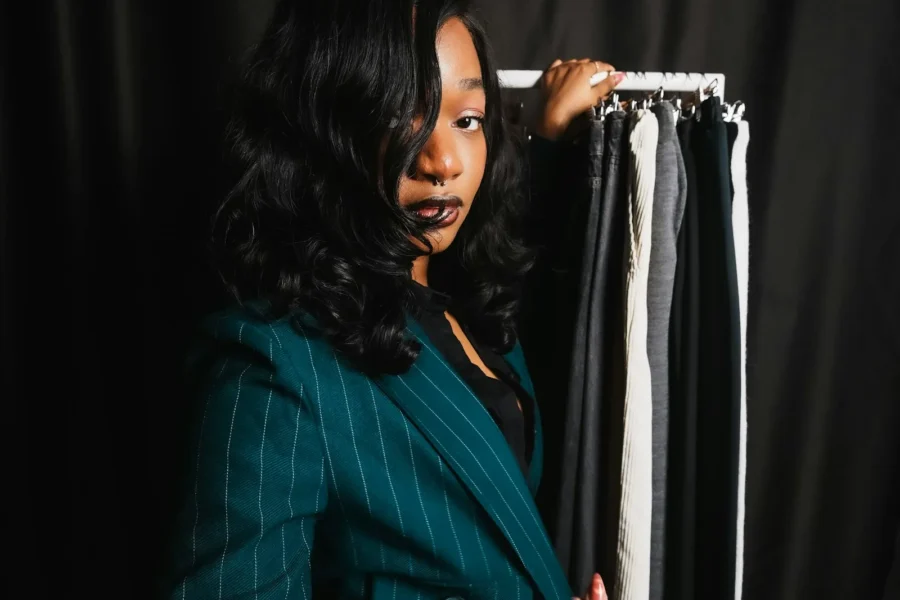 Adult Modeling: Opening Wallets Opens Your Schedule